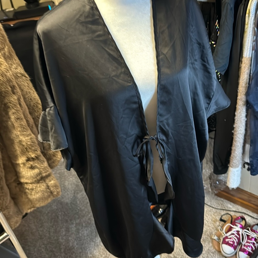 Victoria’s Secret Love Black satin Cover up. One size. Always trendy - Picture 5 of 8